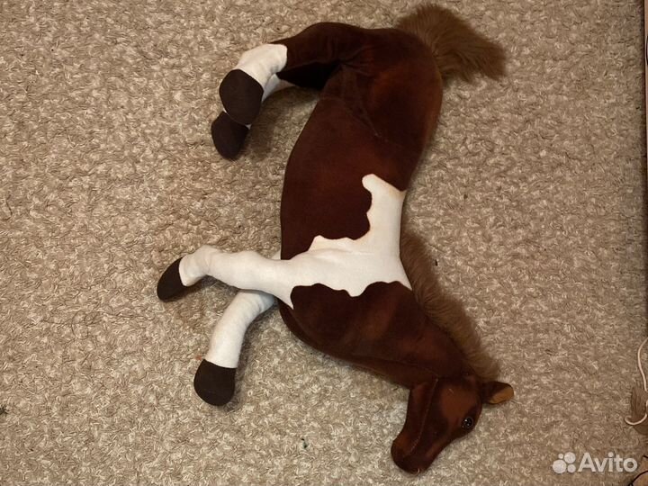 Плюшевая лошадь