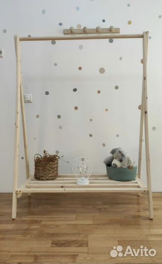 Вешалка напольная деревянная