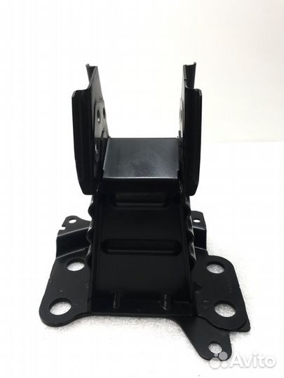 Кронштейн усилителя бампера левый Audi A3 8P 2007