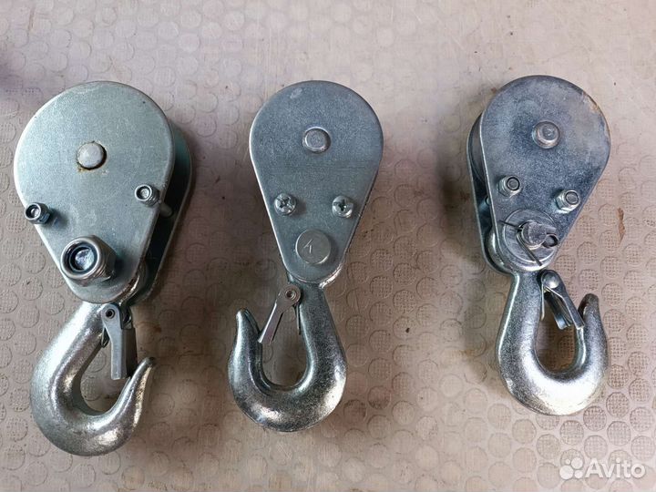 Крюк с блоком в сборе