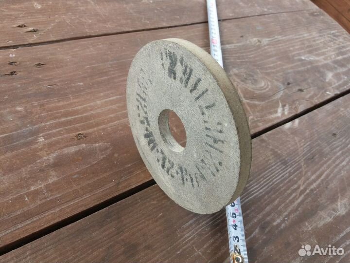 Наждачный каменнь. Вулканит. Для легированой