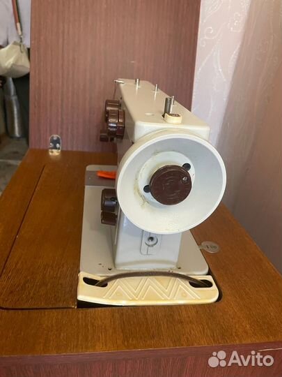 Швейная машинка стол 