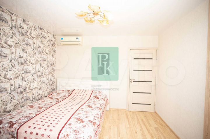 2-к. квартира, 50 м², 4/4 эт.