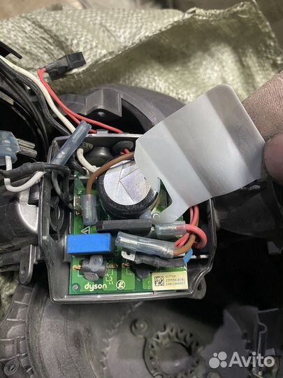 Пылесос dyson dc42