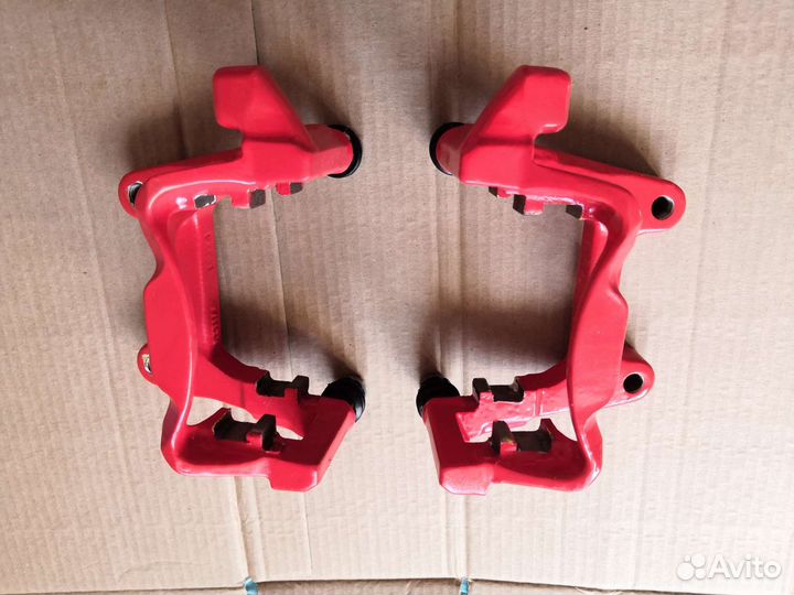 Скобы задних суппортов 310мм VAG