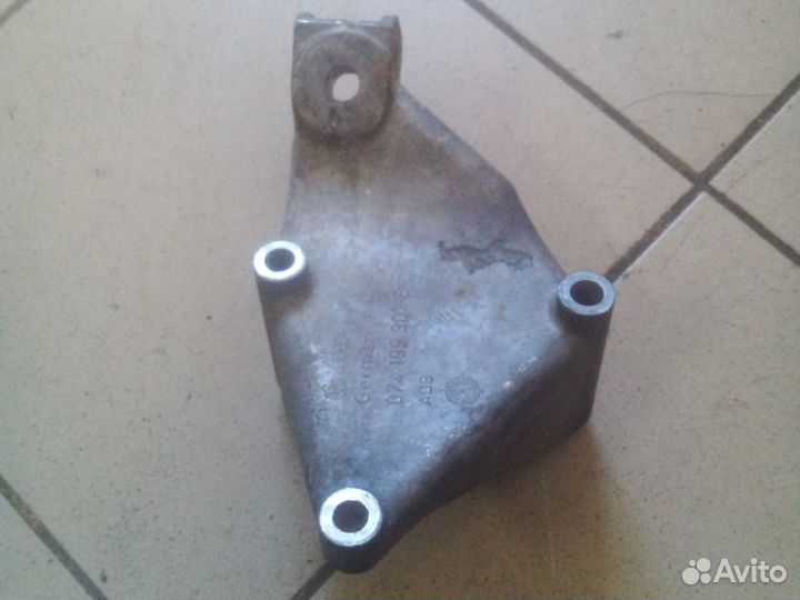 Кронштейн двигателя volkswagen лт 35