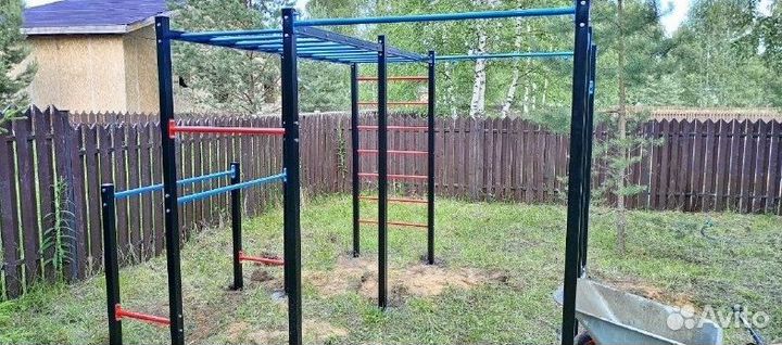 Спортивная площадка воркаут комплекс