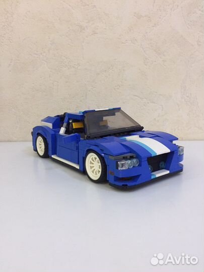 Lego 31070 (спорткар)