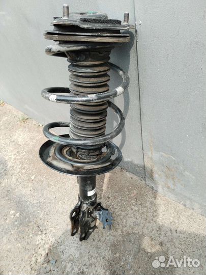 Передний правый амортизатор рав 4 50