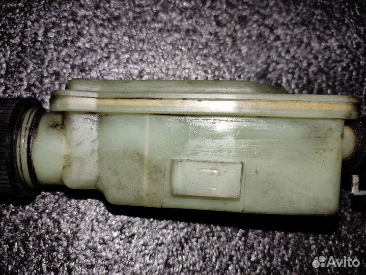 Бачок гидроусилителя (эгур ) mazda 3 bk / bl