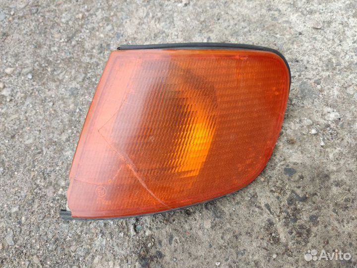 Поворотник передний левый Audi 100 седан 2.3 AAR