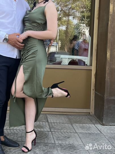 Платье вечернее атласное макси