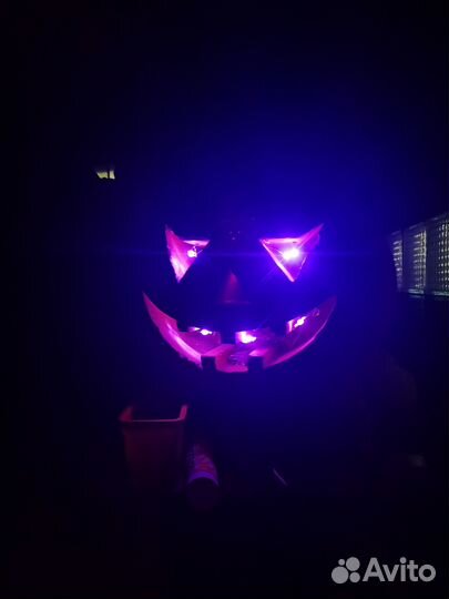 Тыква большая с лампочками