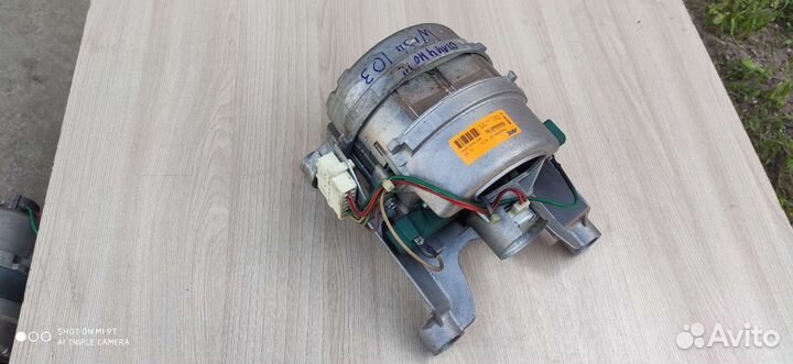 Мотор двигатель Indesit Ariston