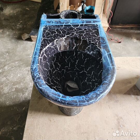 Унитаз для строителей черный кракелюр