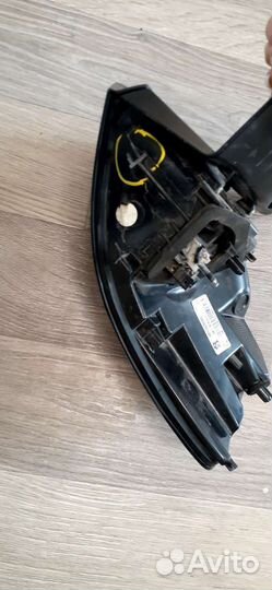 Peugeot 5008 левый задний фонарь (9811028080)