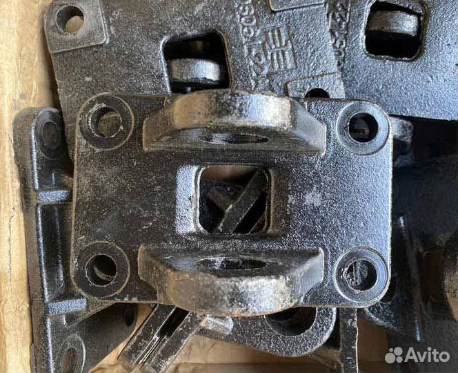 Кронштейн буксировочного устройства FAW 3312/3252