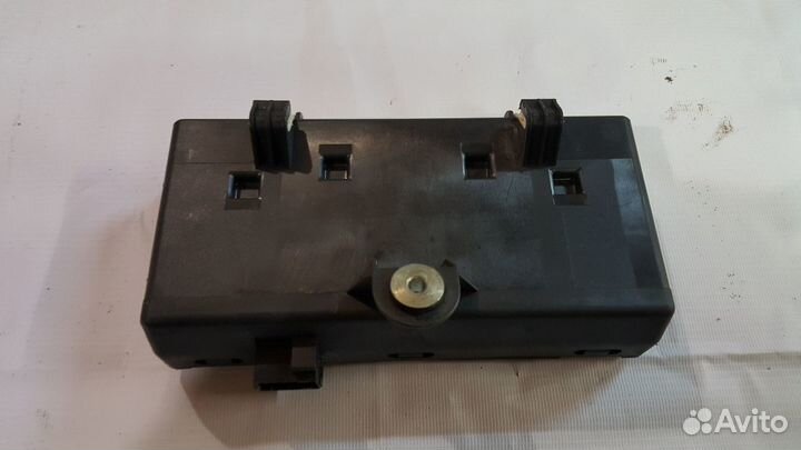 Блок клапанов задних сидений мерс w220 2208000378