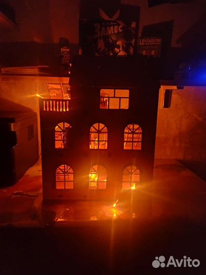 Домик кукольный