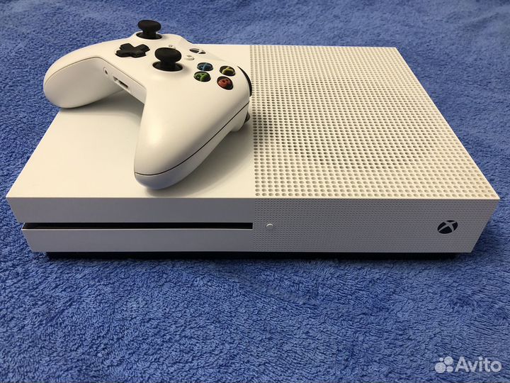 Xbox one s 1tb с играми