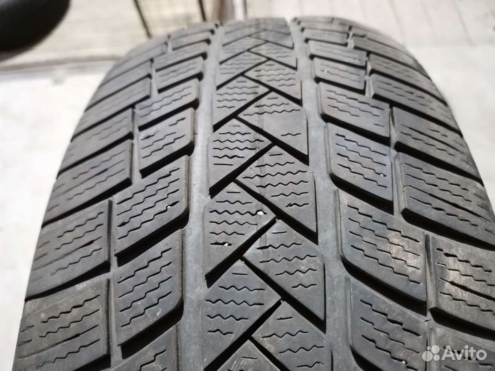 Vredestein ComTrac 235/55 R18