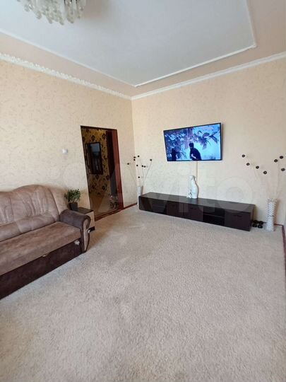 4-к. квартира, 92 м², 8/9 эт.