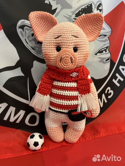 Поросёнок (сувенир для болельщиков фк Спартак)