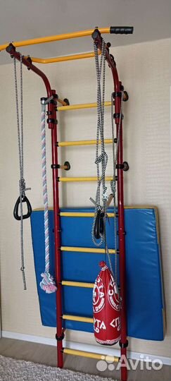 Шведская стенка с турником