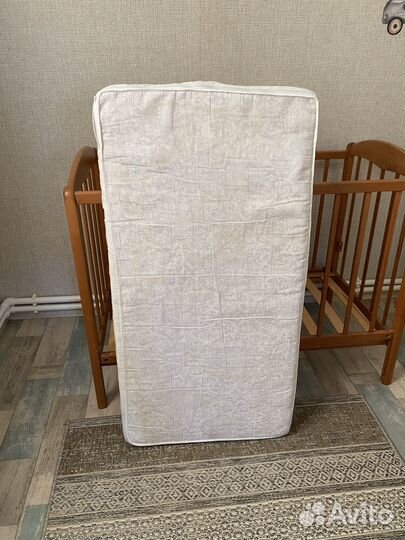 Детская кровать с матрасом