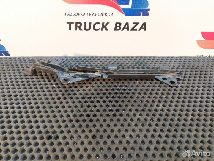 1493309 Кронштейн проводки двигателя