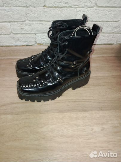 Ботинки женские натуральный лак