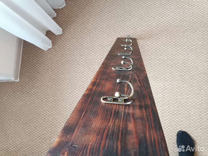 Деревянная вешалка. Ручная работа