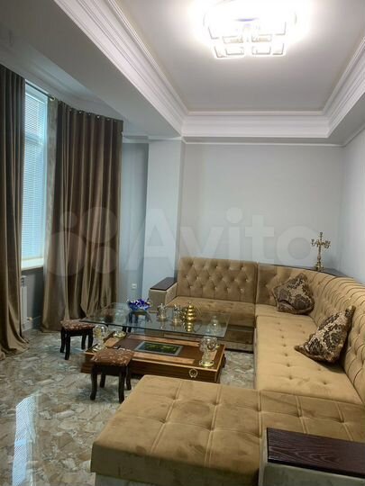 3-к. квартира, 98 м², 8/10 эт.