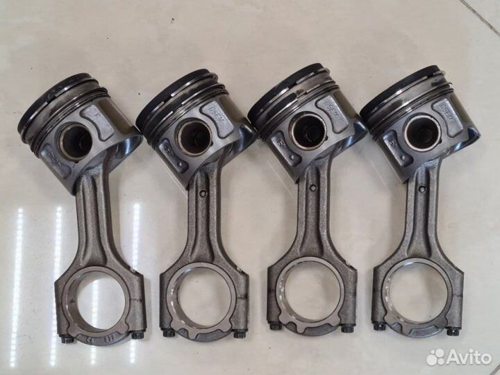 Поршень с шатуном Hyundai Grand Santa Fe DM D4HB