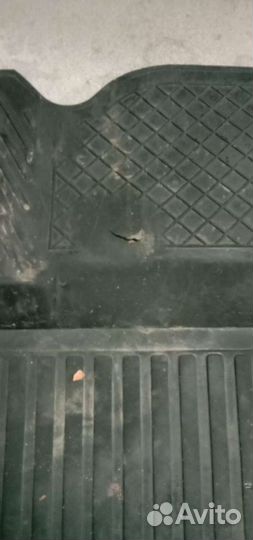 Автомобильные коврики на Тойоту Аурис