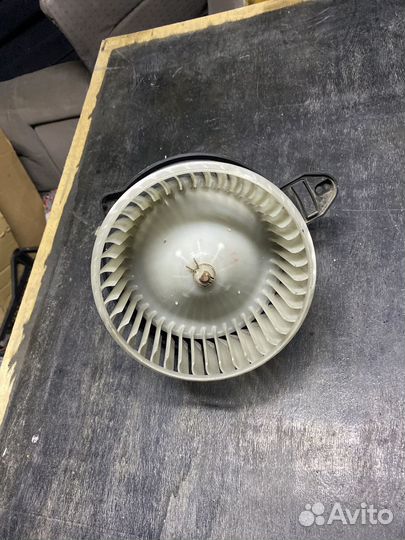 Моторчик печки Audi 4B1820021