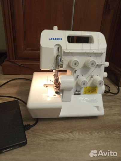 Оверлок для швейной машины