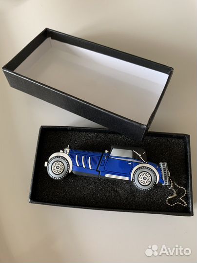 Новая флэшка в виде ретро-автомобиля 8 Gb