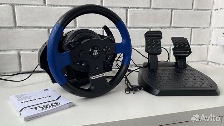 Игровой руль с педалями