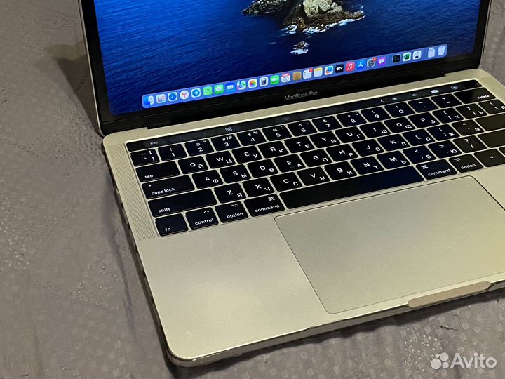 Macbook pro 13 2017 touch bar i7/8/256