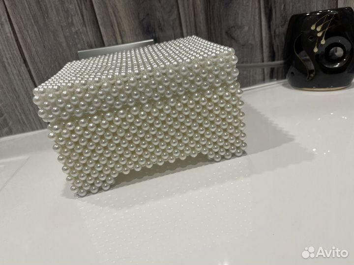 Шкатулка из бусин