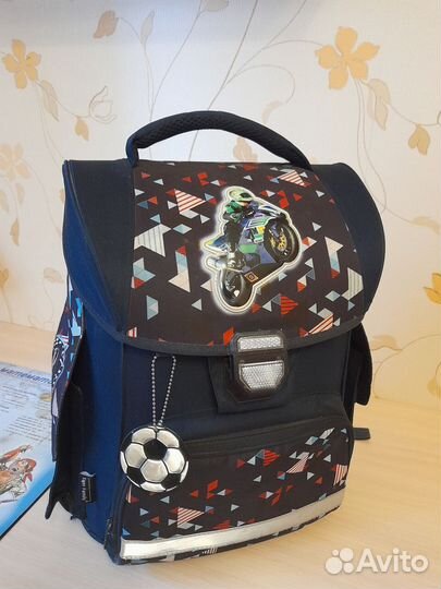 Портфель школьный для мальчика