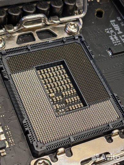 Мат плата asus ROG strix B660-I gaming wifi