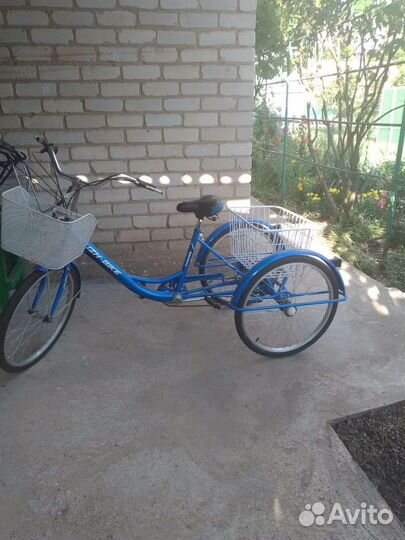 Трехколесный велосипед