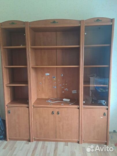 Двухъярусная кровать бу с матрасами + стеллаж