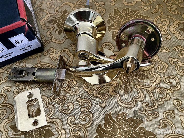 Дверные ручки