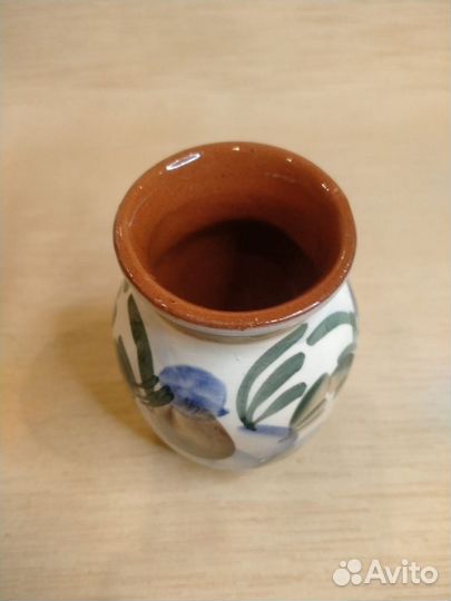 Небольшая ваза для цветов, керамика