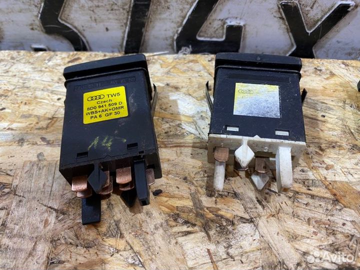 Кнопки в торпедо Audi A4 B5 ADR 1998