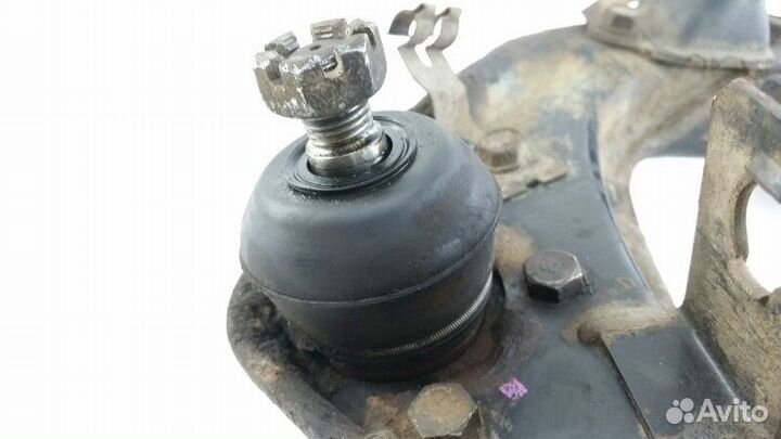 Рычаг передний правый Mitsubishi Pajero Sport K96W