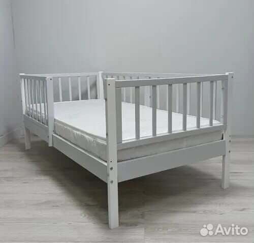 Кроватка высокий борт детская из массива Лисенок